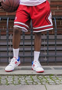 Mitchell & Ness NBA CHICAGO BULLS SWINGMAN SHORT - Pantalón corto de deporte - red