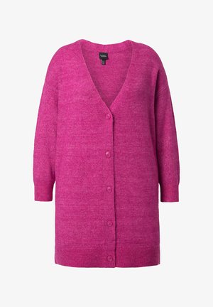 Długi różowy kardigan z dekoltem w serek i krótkimi rękawami. Dzianinowa faktura, ozdobiony sześcioma pasującymi guzikami z przodu. Miękki i przytulny materiał.