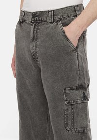 Dickies NEWINGTON - Džíny Relaxed Fit - dble dye acid wash black