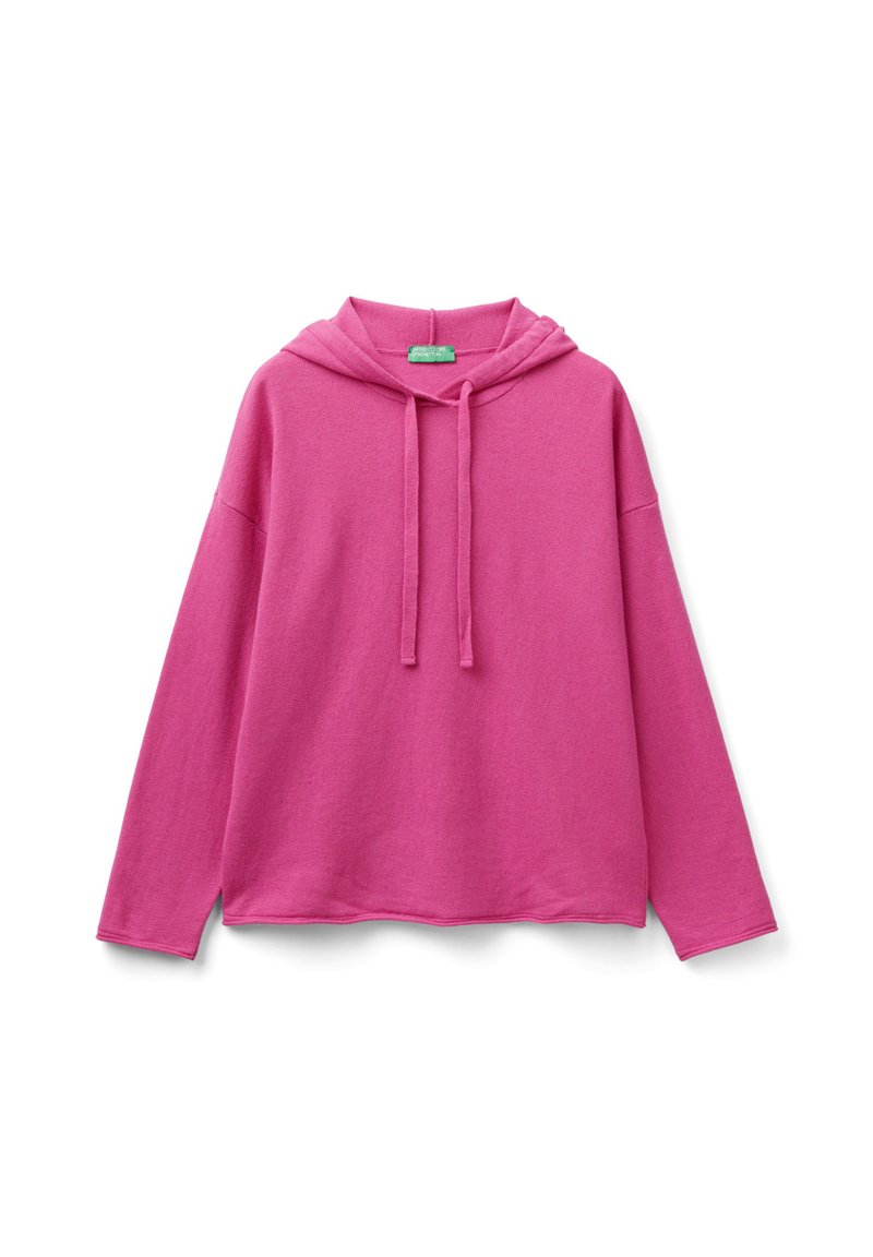 Różowa bluza z kapturem, wykonana z miękkiego materiału, z regulowanym kapturem, długimi rękawami i luźnym krojem. Brak wzorów lub wyróżniających się elementów.