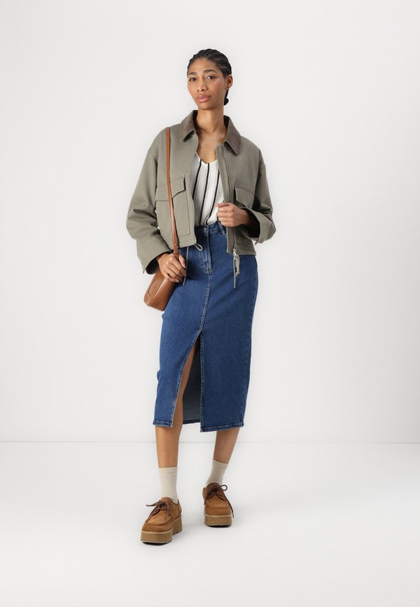 CURATED BY LENA - Light jacket4