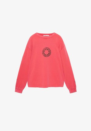 Rotes Sweatshirt mit langen Ärmeln und rundem Ausschnitt, in der Mitte vorne bedruckt mit einem schwarzen, kreisförmigen Red Hot Chili Peppers-Logo.
