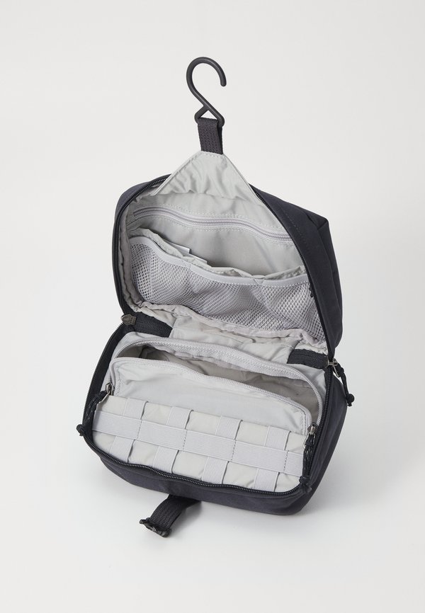 FÄRDEN NECESSITY BAG - Sports bag2