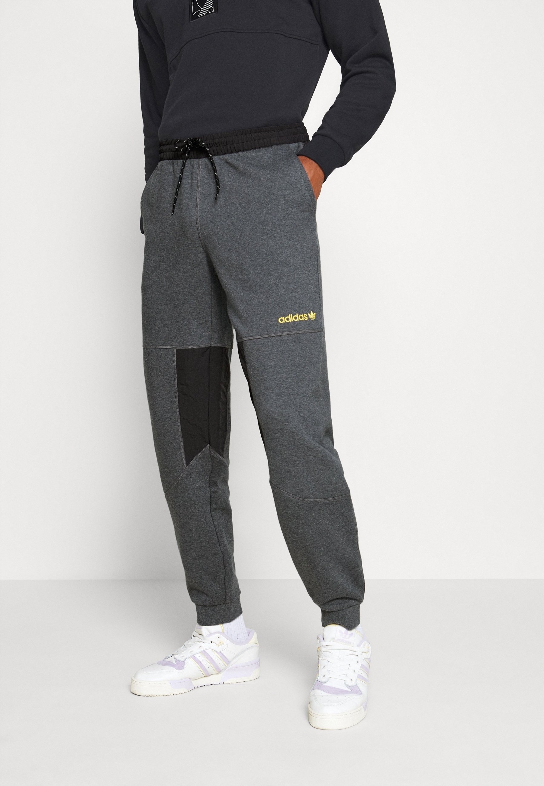 adidas Originals Tracksuit bottoms dark grey (Pre-owned) Zalando