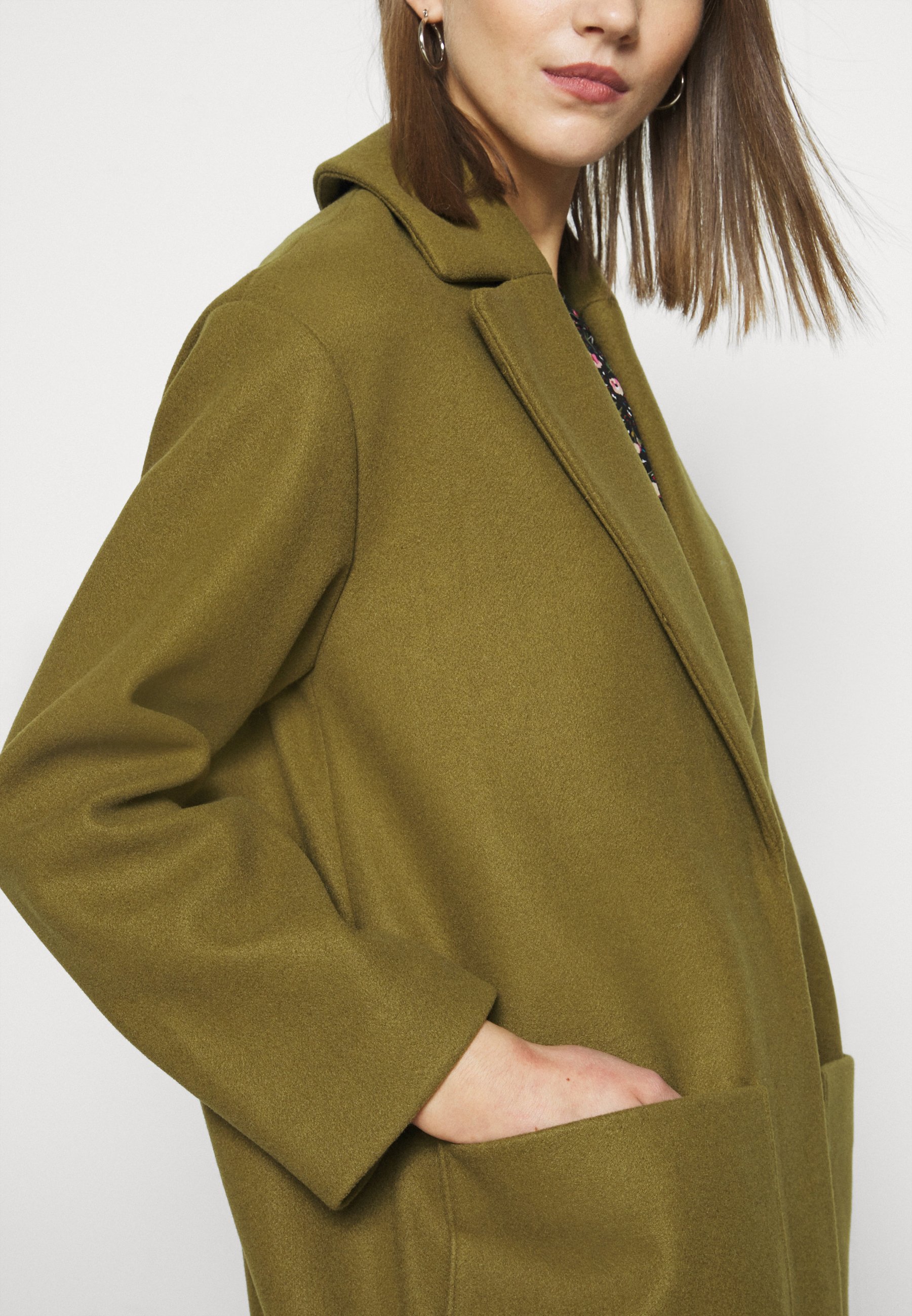 manteau vert olive
