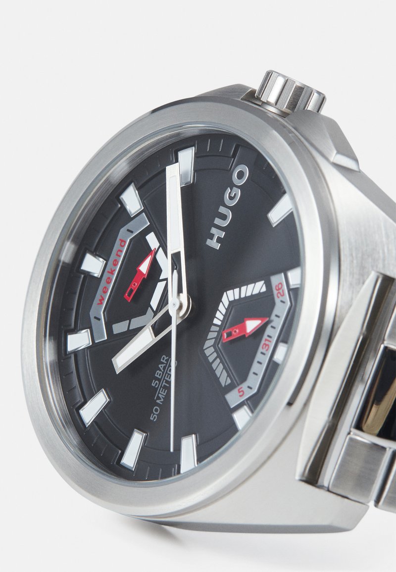 Orologio Uomo HUGO #Expose Multifunzione: Cronografo Al Quarzo Con Cassa In Acciaio 44mm E Quadrante Nero, Cinturino A Maglie Argento, Modello 1530242