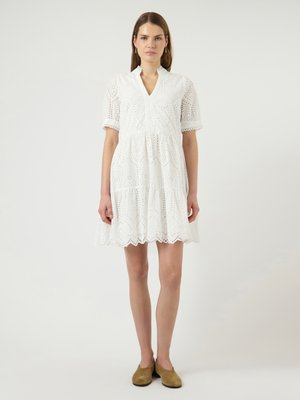 YAS YASHOLI - Freizeitkleid - star white