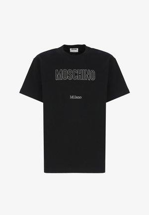 T-shirt nera in cotone con logo "MOSCHINO" impreziosito da strass e "Milano" sottostante. Maniche corte e scollo rotondo.