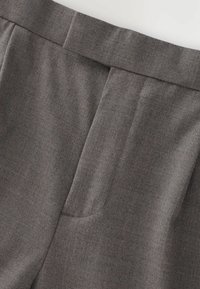 REGULAR FIT - RICH TEXTURED  - Kelnės - taupe