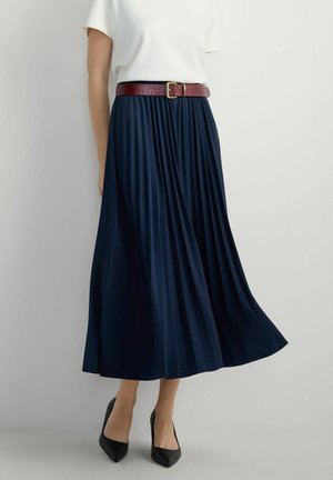 - Spódnica trapezowa