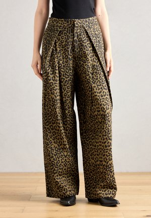 PANTS - Nohavice - brown