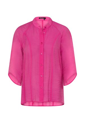 Helles pinkfarbenes halbtransparentes Bluse mit Stehkragen, Knöpfen vorne und dreiviertellangen Ärmeln, tailliert mit dezenten vertikalen Nähten.