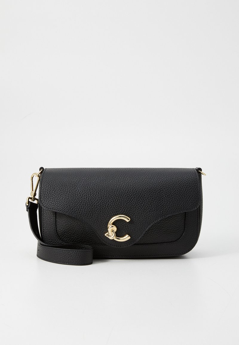 Borsa a tracolla nera in pelle con finitura texturizzata, hardware dorato e pattina a motivo ondulato. Include una tracolla removibile.