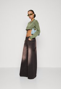 The Ragged Priest SWEEPER WIDE LEG - Wide Leg - dirty charcoal wash