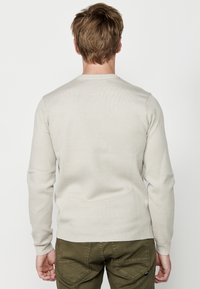 Koroshi Vesta - crudo off white