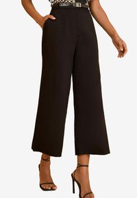CROPPED PLEAT FRONT EVE TAILORED - Kelnės - black