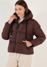 LELA REGULAR FIT - Žieminė striukė - brown