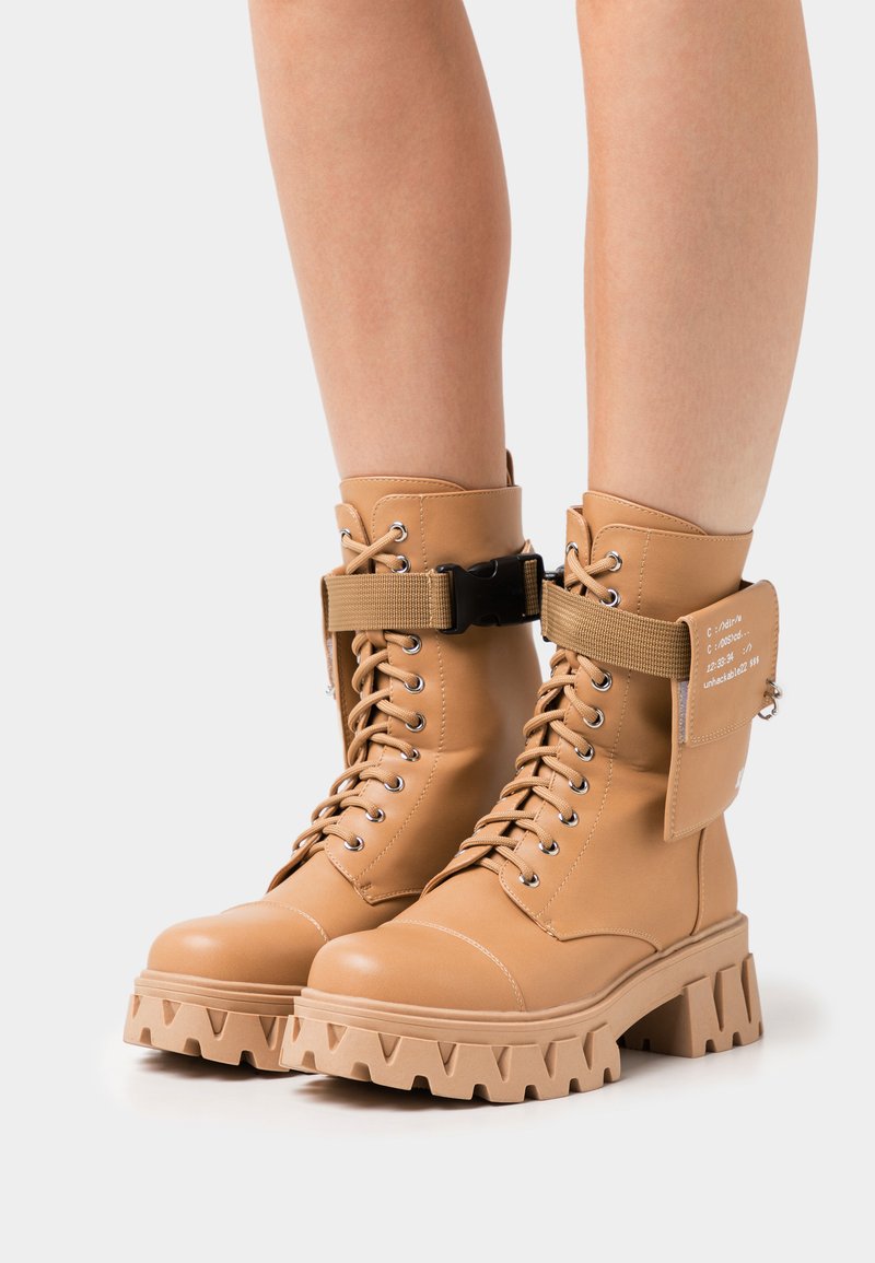 Koi Footwear VEGAN BANSHEE Nööritavad poolsaapad tan/päevitunud naha tooni Zalando.ee