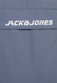 Jack & Jones Lehká bunda - blue