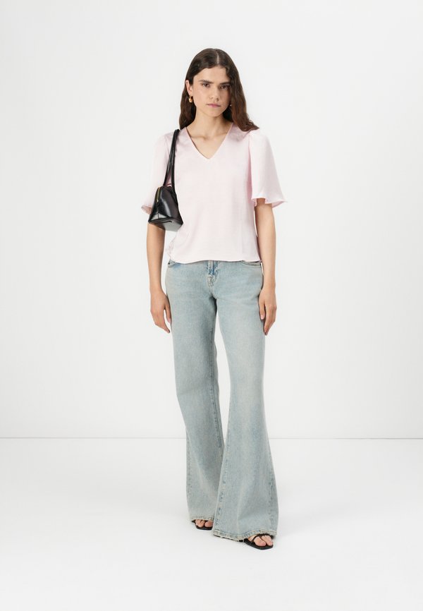 VMLIVIA  - Blouse - cherry blossom2