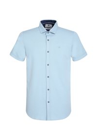 Camicia azzurra a maniche corte con colletto strutturato, fodera interna blu navy e cinque bottoni scuri lungo il davanti.