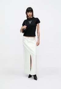 Guess COLETTE TEE - Nyomott mintás póló - black