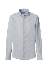 Camisa de manga larga azul claro con un pequeño patrón de cuadros, cuello abotonado y botones de plástico; fabricada en tejido de algodón con una textura suave.
