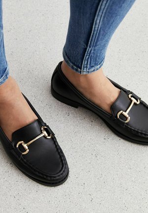 Zapatos bajos negros Talla 38 de mujer, Colección en oferta de Zalando