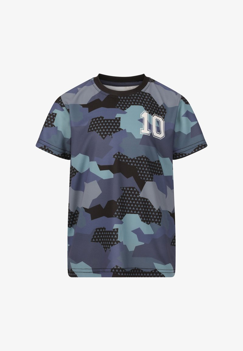 T-shirt à manches courtes dans un motif camouflage avec des nuances de bleu et de noir. Présente un design géométrique texturé et le numéro "10" sur le devant.