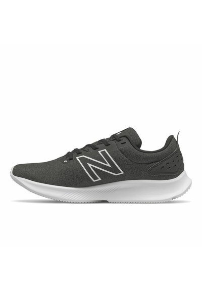 Tallas 44.5 y 45.5 New Balance