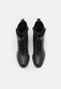 Les Tropeziennes par M Belarbi LUCILE - Botines con cordones - noir