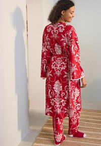 Laura Ashley Chalatas - red