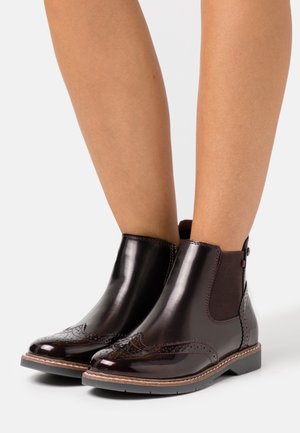 s.Oliver, Boots à talons - bordeaux