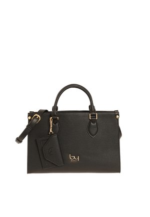 Borsa a mano in pelle nera strutturata con due manici, tracolla staccabile, logo dorato e portacarte con catena allegato.