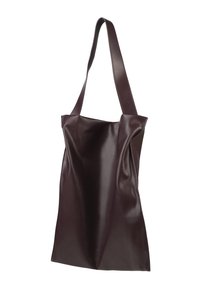 Borsa a tote in pelle bordeaux con finitura lucida, dotata di una singola e ampia tracolla e un design minimalista. Texture liscia, senza hardware visibile.