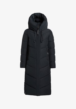 Cămașă puffer lungă, de culoare închisă, cu guler înalt, având cusături orizontale și în zigzag, buzunare laterale și fermoar frontal.