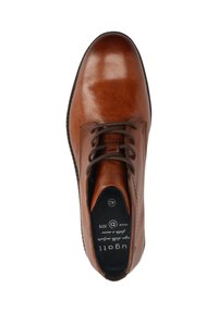 Braune Leder Schn�ürschuhe mit runder Zehenform, schwarzem Sohlenrand und schwarzem Innenbereich, der weißen Drucktext und die Größenmarkierung 42 aufweist.