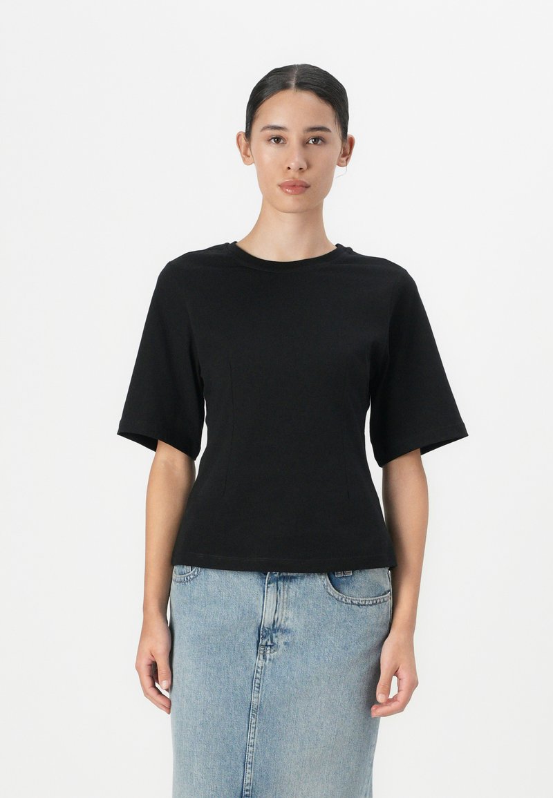 Gina Tricot FITTED TEE - Jednoduché tričko - black