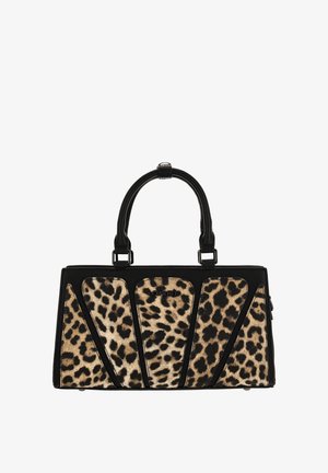 Sort håndtaske med leopardprintpaneler, struktureret design, dobbelte håndtag og detaljerede metaldele. Teksturerede pels- og lædermaterialer.