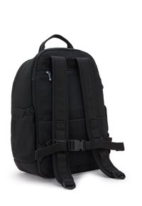 Sac à dos en nylon noir avec bretelles réglables, poche zippée avant, pochette latérale et forme légèrement arrondie. Tissu durable texturé, design minimaliste.