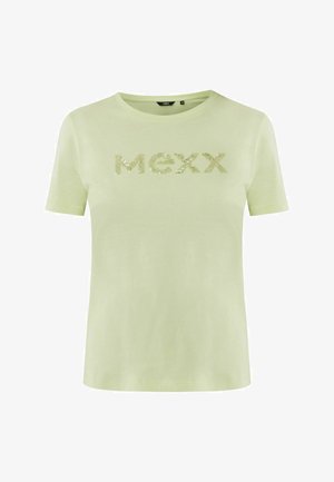 Camiseta verde claro hecha de tela suave, con mangas cortas y cuello redondo, con el texto brillante "MEXX" en el pecho.
