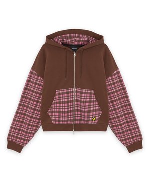 Brauner Reißverschluss-Hoodie mit einem rosa Karomuster an den Ärmeln und der Tasche. Verfügt über eine gefütterte Kapuze und ein kleines gelbes Logo auf der Tasche.