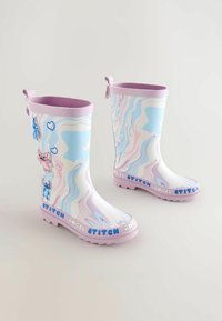 Stivali da pioggia in gomma marmorizzati viola e bianchi con personaggi dei cartoni animati e testo "STITCH ANGEL STITCH" lungo il fondo in blu.