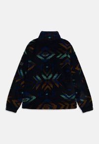 Giacca in pile nera caratterizzata da un motivo geometrico astratto nei toni di blu, verde e marrone. Collo alto e maniche lunghe con dettaglio del logo.
