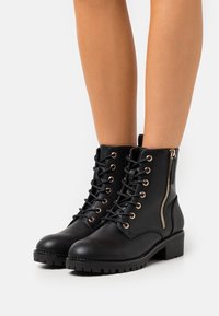 Anna Field Wide Fit Botins de atacadores - black