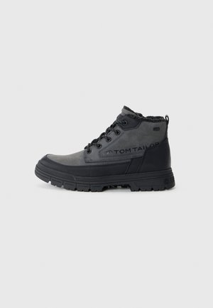 Winter boots - grey