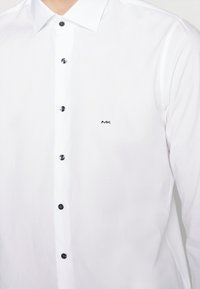 Michael Kors SHIRT - Košeľa - white
