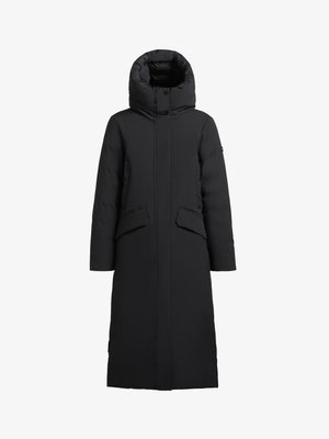 Gara melna pūdera jaka ar augstu, polsterētu apkakli, priekšējo rāvējslēdzēju, divām lielām sānu kabatām un taisnu siluetu. Gluda tekstūra.