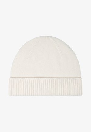Witte gebreide muts met een geribde manchette, met een gladde textuur en een ronde kroonontwerp. Lichtgewicht en rekbaar materiaal voor comfort.