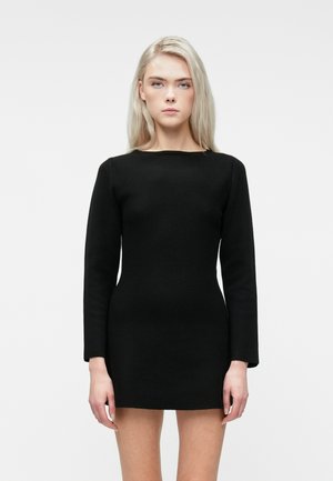 VISIMA A SHAPE  - Vestido de malha - black